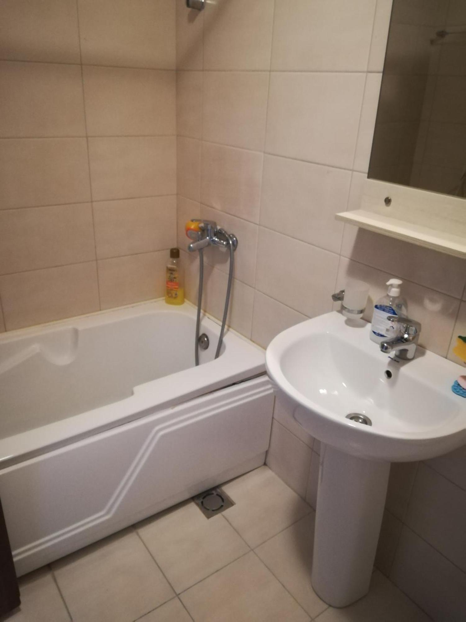 Rent A Conform Apartment 포드고리차 외부 사진